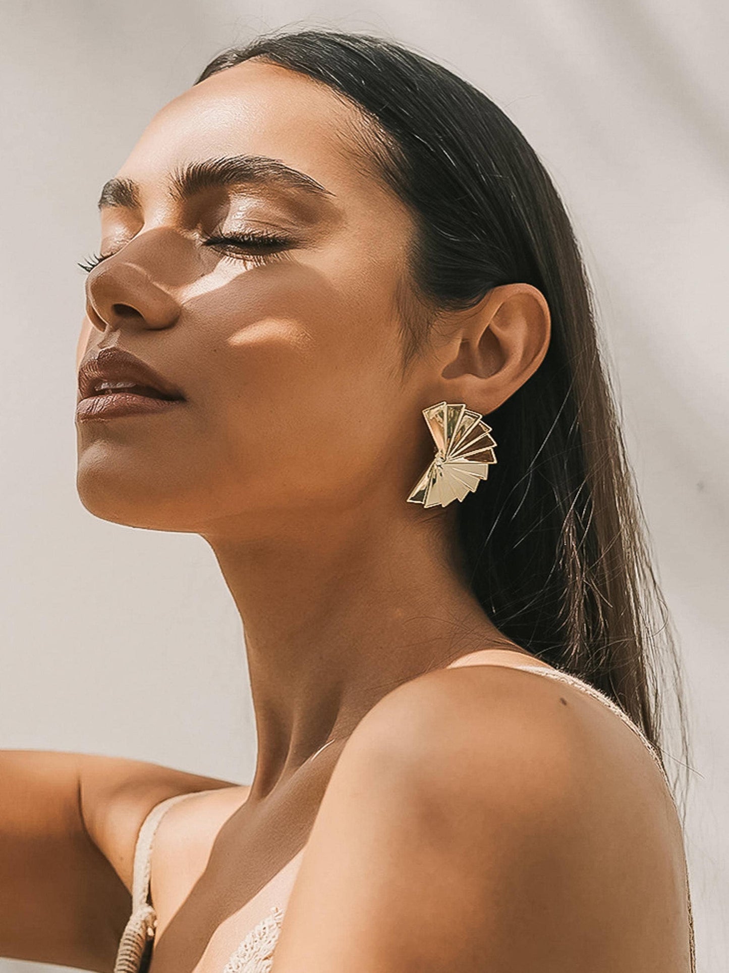 Soline 18K Gold Non-Tarnish Folded Fan Earring