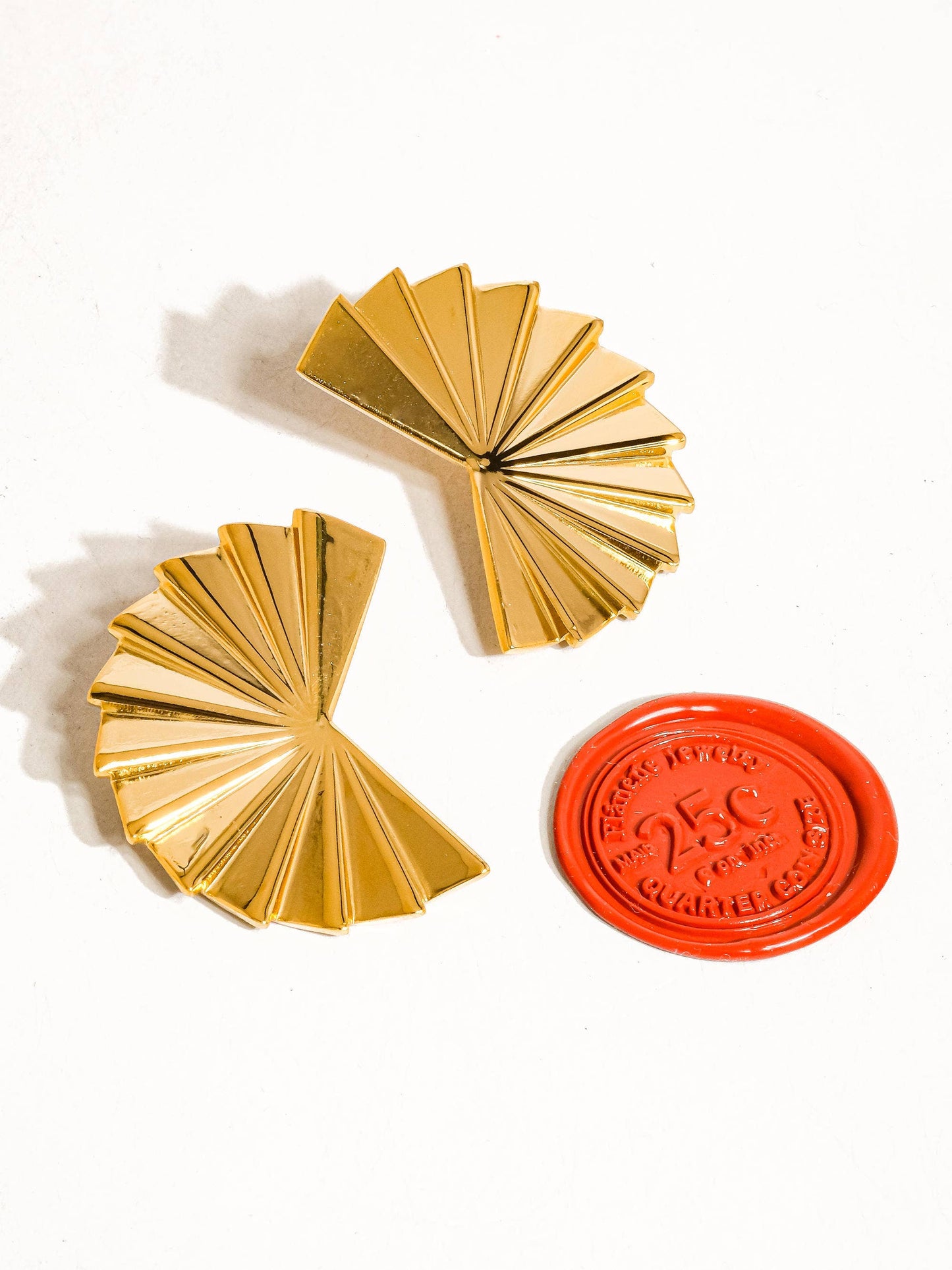 Soline 18K Gold Non-Tarnish Folded Fan Earring