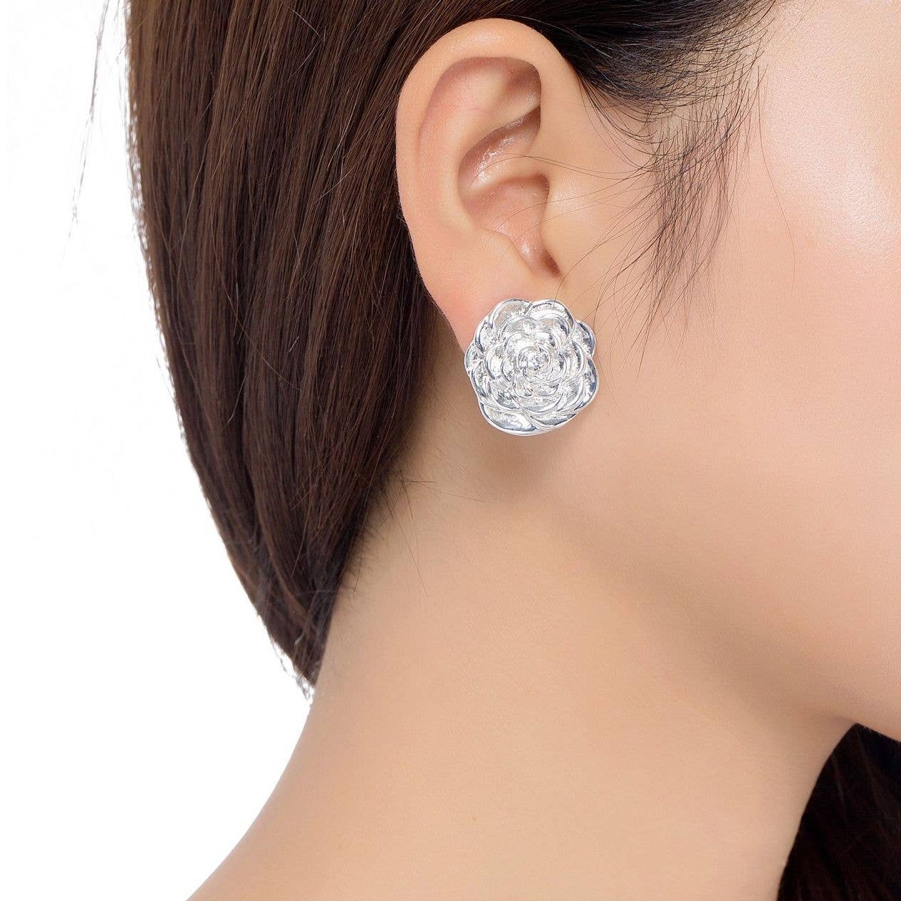 Jacquotte clip-on earring