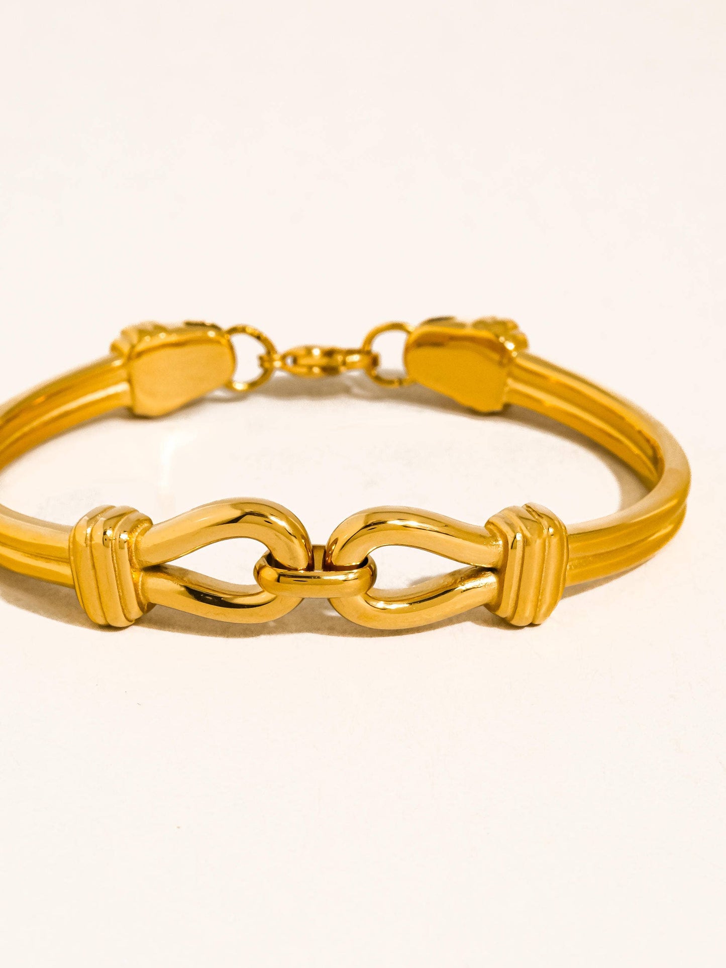 Deloise 18K Gold Non-Tarnish Knot Link Bracelet