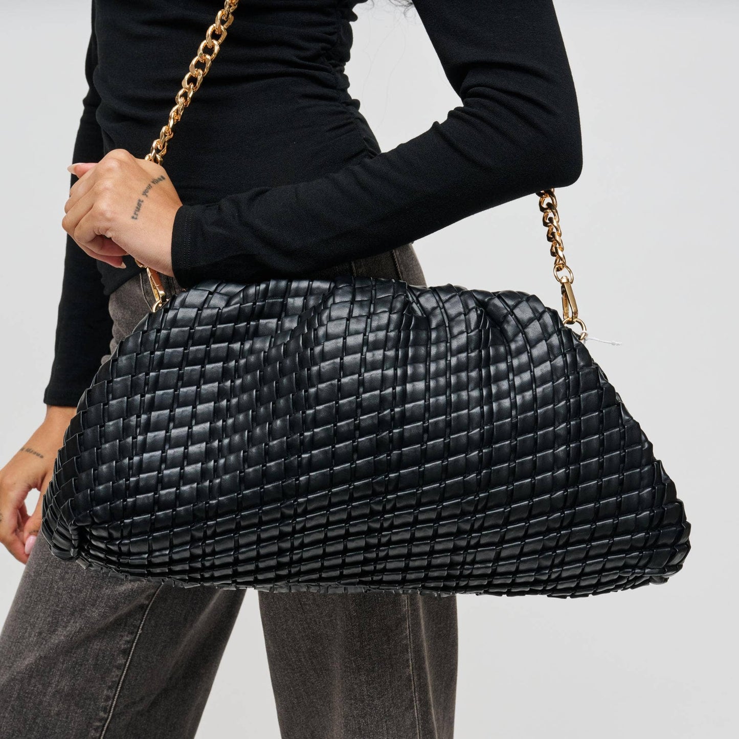 Veronica Clutch