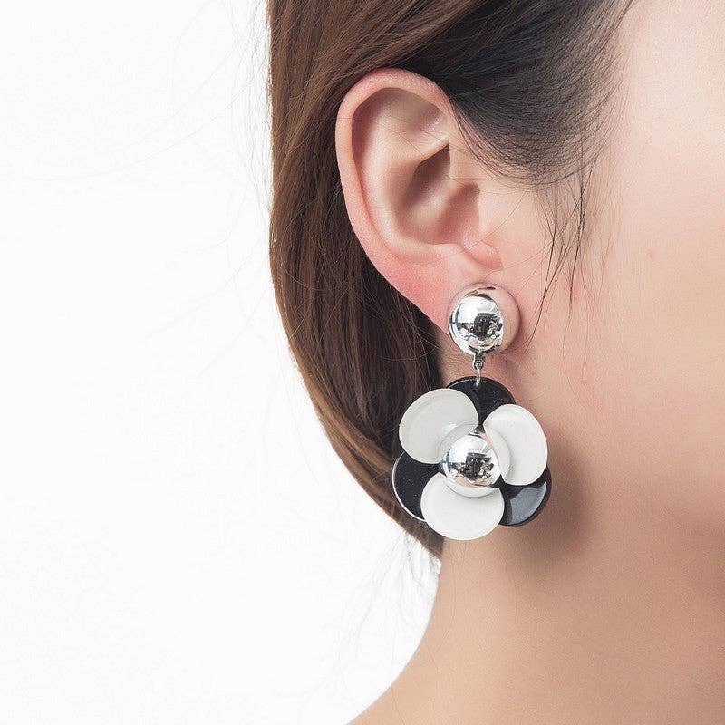 Kais clip-on earring